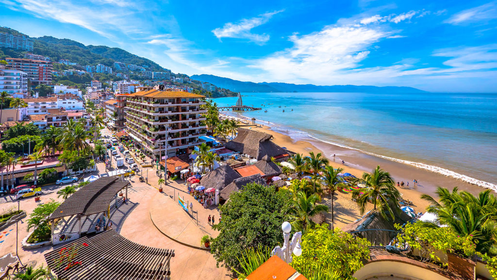 10,000 baby boomers retire every day, and many are coming to Mexico