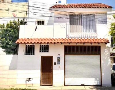 Casa Calle Pavo Real 101