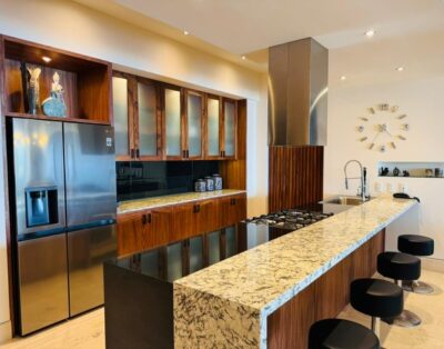 Paramount Bay 805B